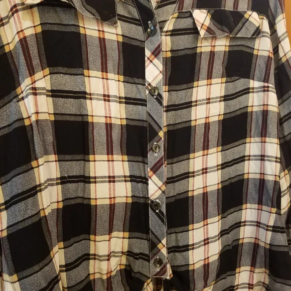 Sheer Plaid Flannel Patterned Button-Down Blouse W/ Collar | Spring Hues - Picture 5 of 13